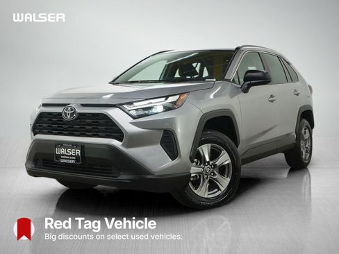 Used 2025 Toyota RAV4 LE AWD/4WD image 1