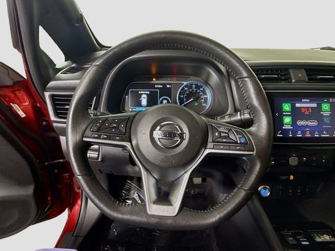 Used 2021 Nissan Leaf SV w/ SV Technology Package FWD image 13