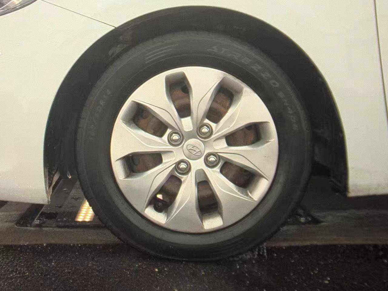 Used 2017 Hyundai Accent SE FWD image 9