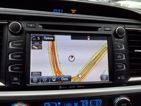 Used 2016 Toyota Highlander Limited Platinum FWD image 6