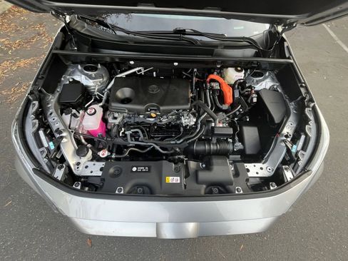 Used 2025 Toyota RAV4 LE image 31