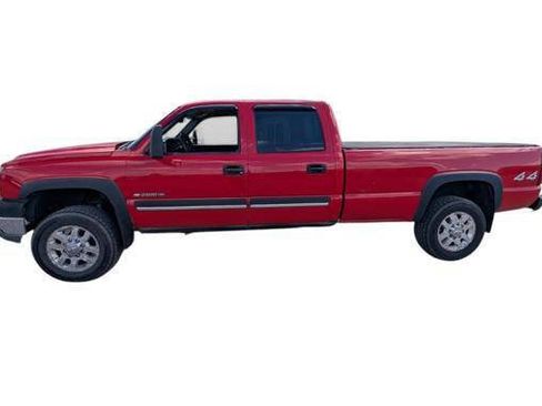 Used 2005 Chevrolet Silverado 2500 LS AWD/4WD image 2