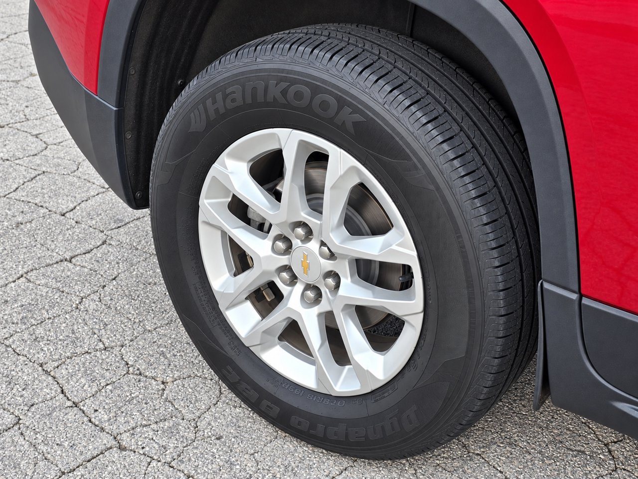 Certified 2019 Chevrolet Traverse LT FWD image 11