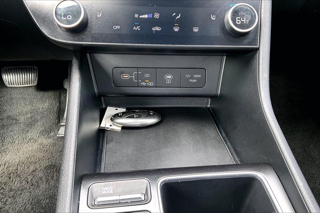 Used 2025 Hyundai Sonata SEL FWD image 16