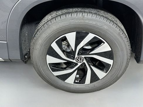 New 2026 Volkswagen Tiguan S image 7