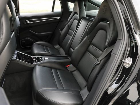 Used 2022 Porsche Panamera Platinum Edition RWD image 31