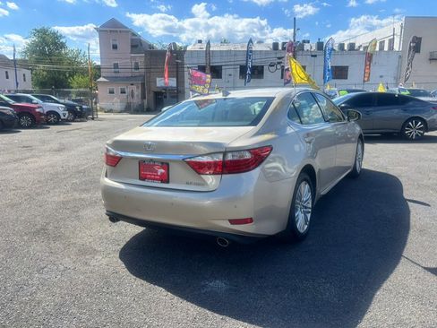 Used 2015 Lexus ES 350 F Sport w/ Luxury Package FWD image 7