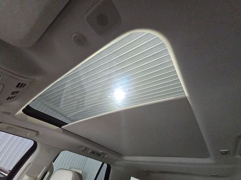 Used 2021 GMC Yukon Denali w/ Denali Premium Package image 28