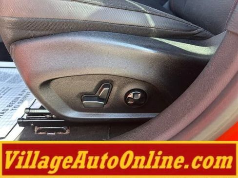 Used 2015 Jeep Renegade Trailhawk w/ Popular Equipment Group AWD/4WD image 16