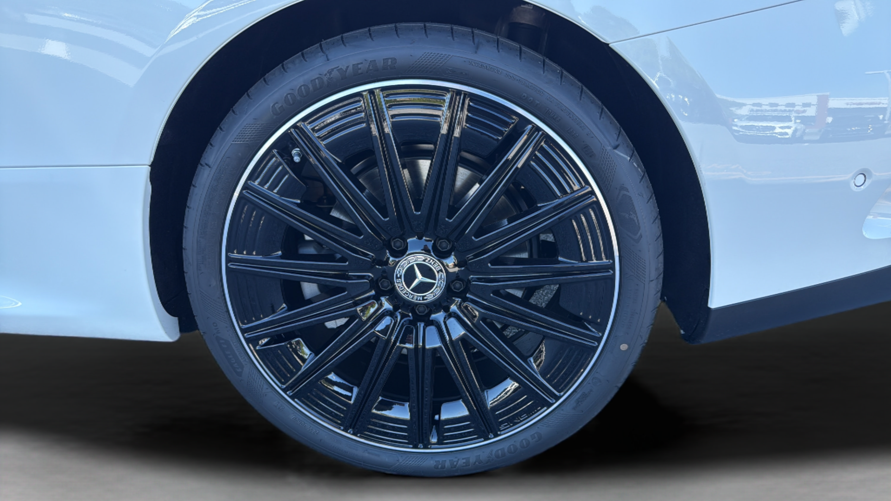 New 2026 Mercedes-Benz CLE 450 4MATIC Coupe image 5
