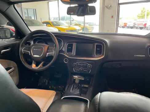 Used 2015 Dodge Charger SXT w/ AWD Plus Group image 26