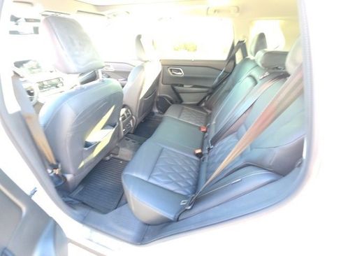 Used 2023 Nissan Rogue Platinum w/ Platinum Premium Package image 24