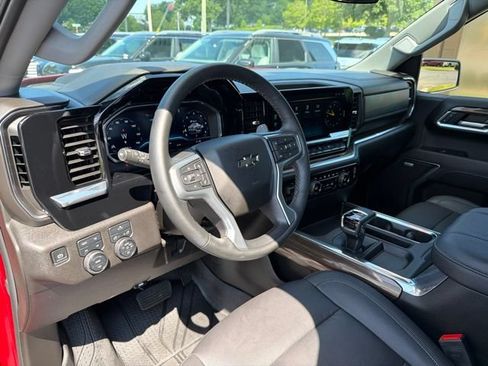 Used 2025 Chevrolet Silverado 1500 RST w/ Convenience Package II AWD/4WD image 10