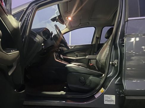Used 2021 Ford EcoSport Titanium image 2