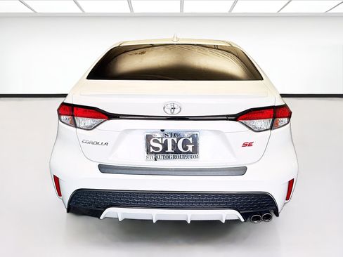 Used 2021 Toyota Corolla SE FWD image 5