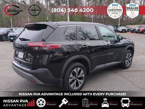 Used 2022 Nissan Rogue SV image 5
