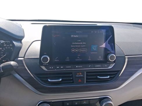 Used 2023 Nissan Altima 2.5 SV FWD image 21