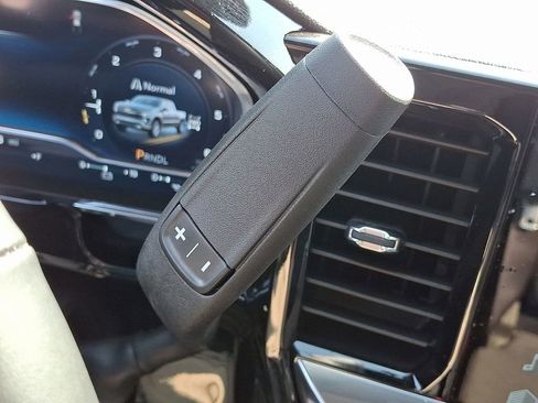 Used 2025 Chevrolet Silverado 1500 LT image 14