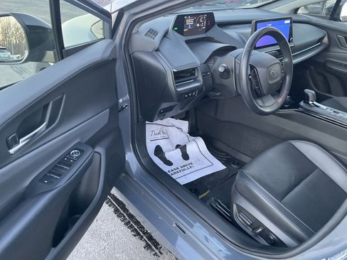 Used 2023 Toyota Prius XLE image 13