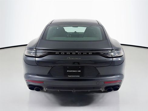 Used 2022 Porsche Panamera Platinum Edition image 23