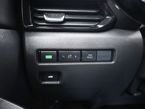 Used 2025 Nissan Sentra SV w/ All-Weather Package image 25