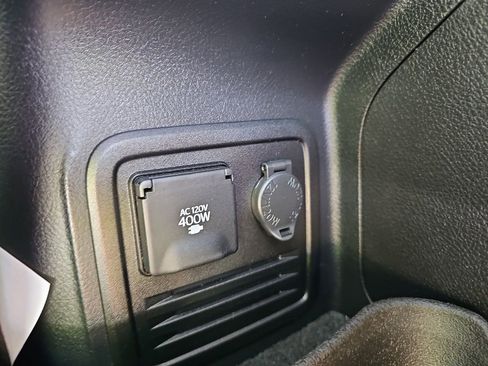 Used 2023 Toyota 4Runner SR5 Premium w/ Moonroof Package RWD image 31