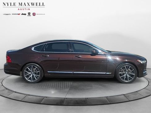 Used 2018 Volvo S90 T5 Momentum w/ Convenience Package image 17