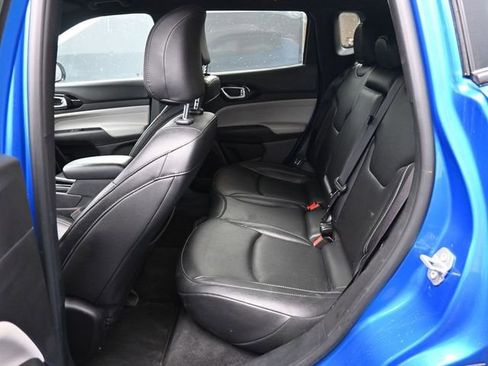 Used 2025 Jeep Compass Limited image 13