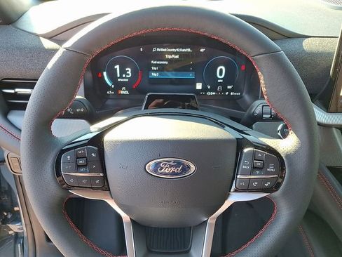 New 2026 Ford Explorer ST-Line w/ ST-Line Street Pack image 9