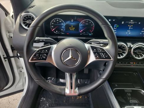 Used 2025 Mercedes-Benz GLA 250 image 26