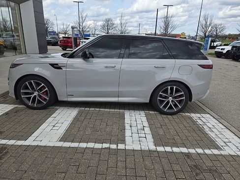 Certified 2025 Land Rover Range Rover Sport Autobiography image 8