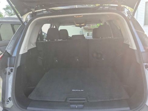 Used 2023 Nissan Rogue SV AWD/4WD image 14
