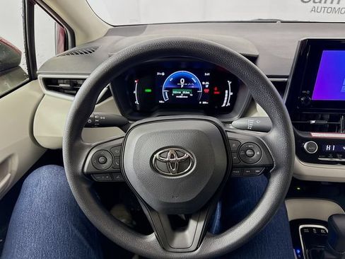 Used 2026 Toyota Corolla LE w/ LE Premium Package FWD image 11