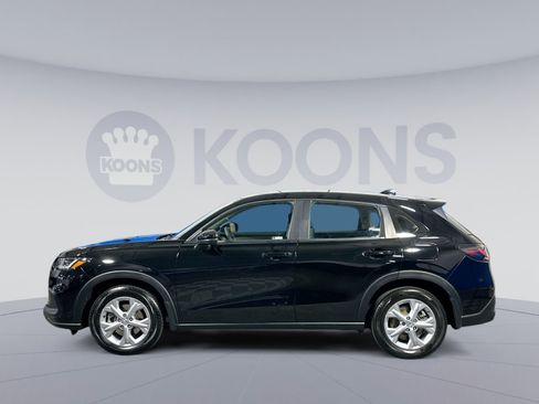 Used 2023 Honda HR-V LX image 2