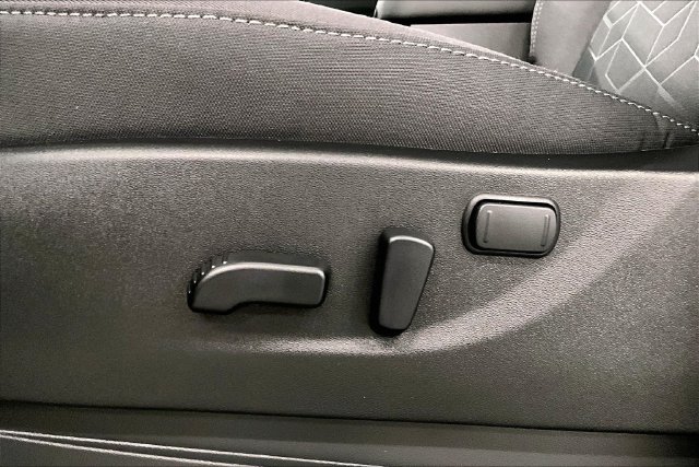 New 2026 Nissan Frontier SV w/ SV Convenience Package RWD image 32