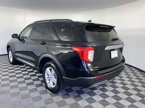 Used 2023 Ford Explorer XLT w/ Equipment Group 202A AWD/4WD image 6