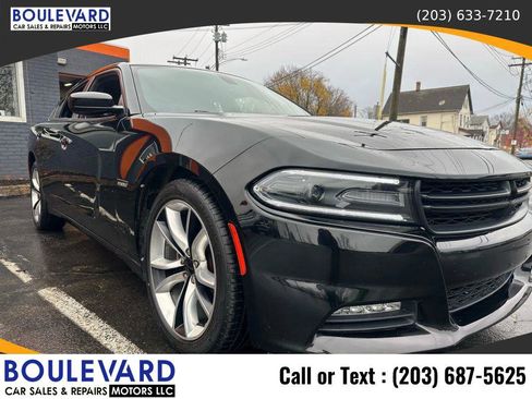 Used 2016 Dodge Charger R/T image 2