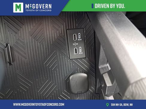 Used 2025 Toyota Tacoma TRD Sport image 29