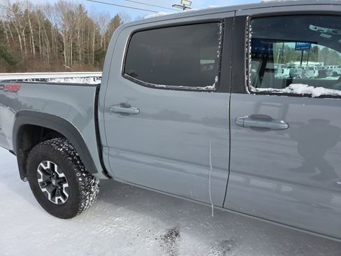 Used 2021 Toyota Tacoma TRD Off-Road image 29