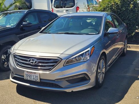 Used 2016 Hyundai Sonata Sport w/ Option Group 1V FWD image 3