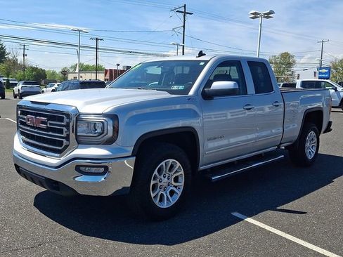 Used 2019 GMC Sierra 1500 SLE w/ SLE Value Package AWD/4WD image 3