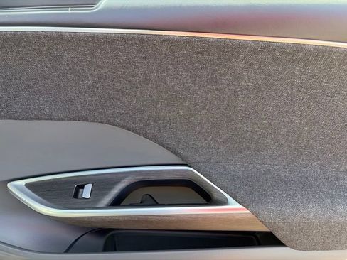 Used 2024 Lucid Air Touring AWD/4WD image 37