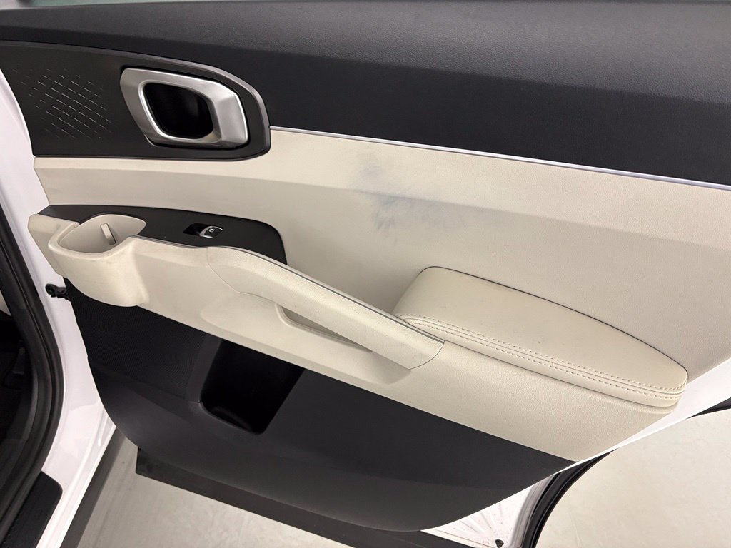 Used 2022 Kia Sorento S w/ Panoramic Sunroof Package FWD image 43