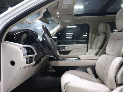 Used 2021 Lincoln Navigator Reserve w/ Luxury Package image 11