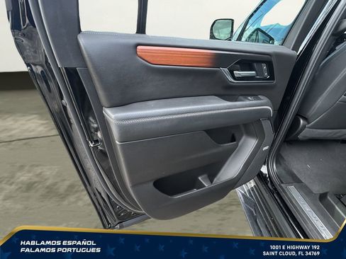 Certified 2025 GMC Yukon XL Denali AWD/4WD image 25