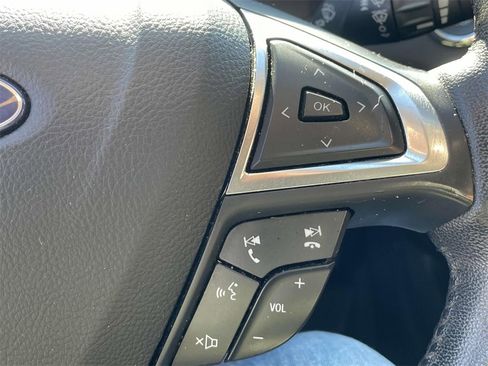 Used 2020 Ford Fusion SEL image 23