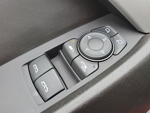 Used 2023 Chevrolet Camaro LT w/ Technology Package image 12