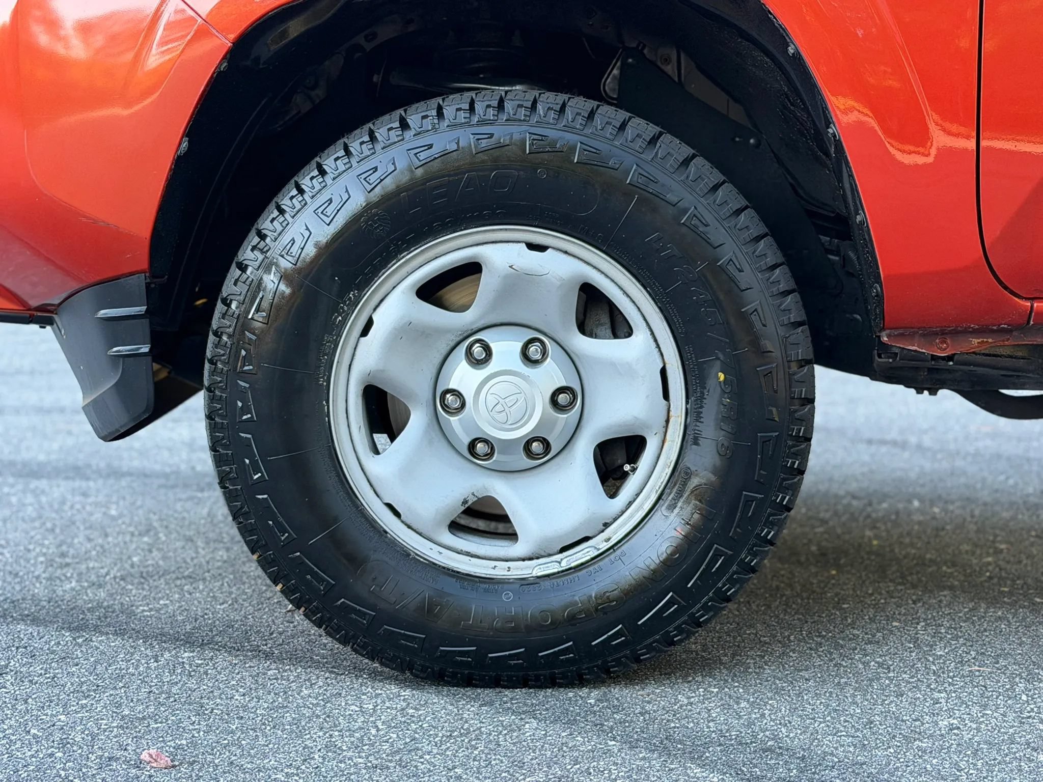 Used 2016 Toyota Tacoma SR5 RWD image 27