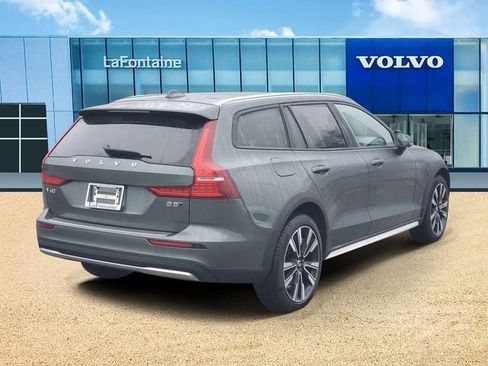 New 2026 Volvo V60 B5 Cross Country Ultra w/ Protection Package Premier AWD/4WD image 4