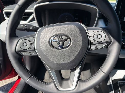 Used 2025 Toyota Corolla XSE FWD image 15